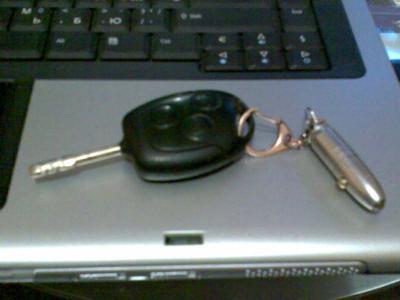 форд фокус 2 перестал работать ключ открывать закрывать машину что может быть